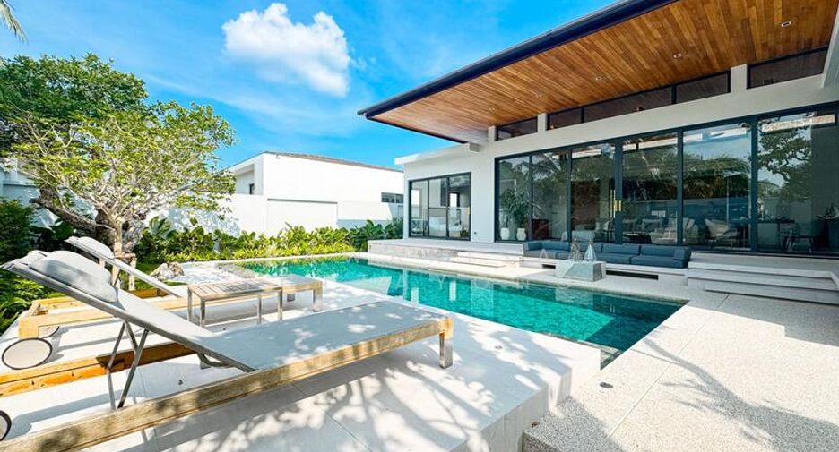 For sale 3 bedrooms villa in Thalang, Phuket