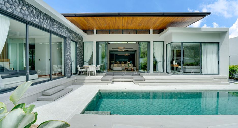 For sale 3 bedrooms villa in Thalang, Phuket