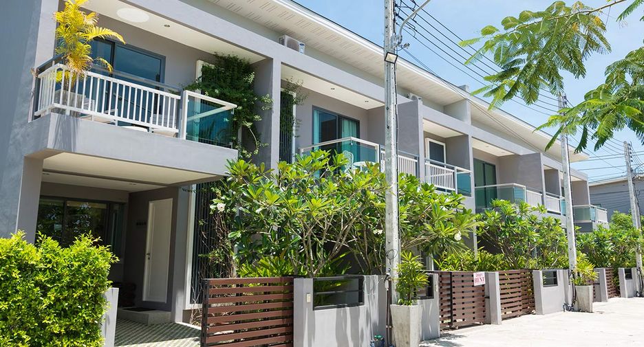 À vendre 2 chambres maison de ville à Thalang, Phuket
