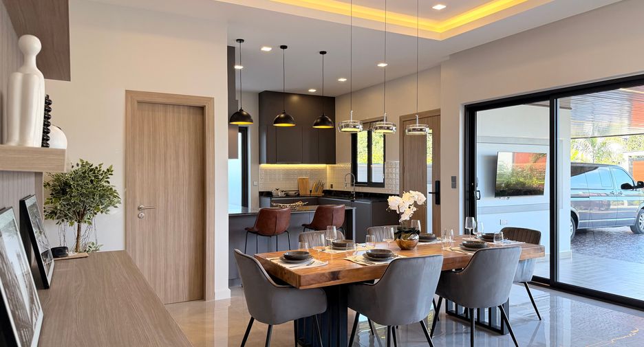 For sale 3 ベッドルーム villa in East Pattaya, Pattaya
