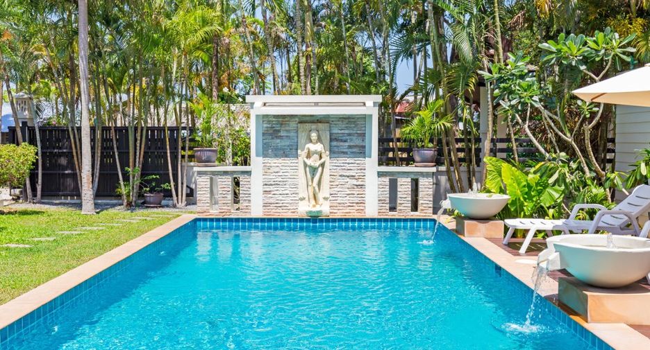 For sale 4 bedrooms villa in Mueang Phuket, Phuket