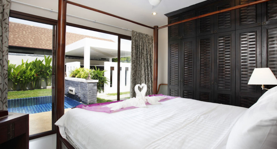 For sale 4 bedrooms villa in Mueang Phuket, Phuket