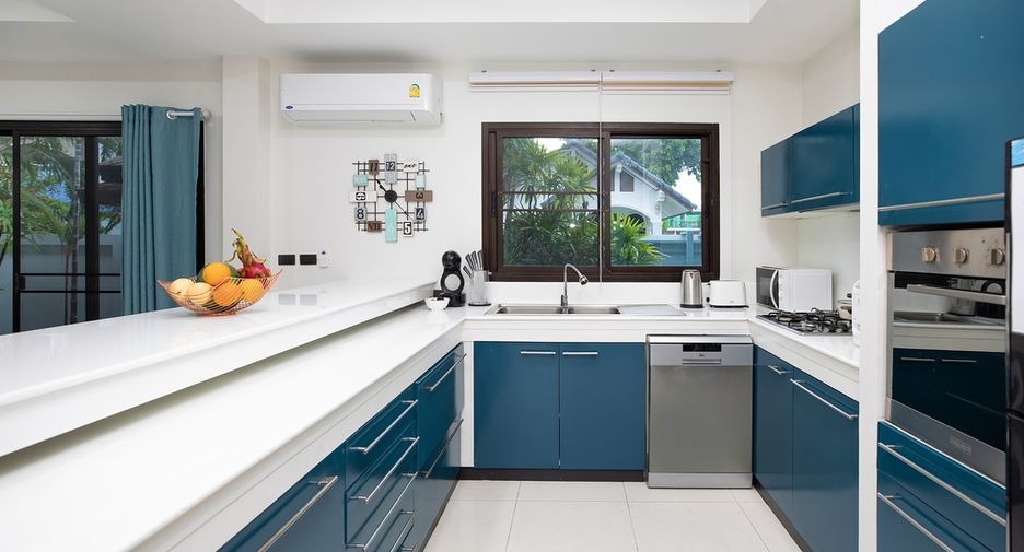 Villa zum Kauf mit 4 Zimmer in Mueang Phuket, Phuket