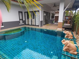 For sale 2 ベッドルーム villa in Bang Lamung, Chonburi
