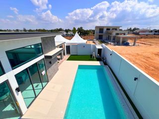 For sale 3 bedrooms villa in Bang Lamung, Chonburi