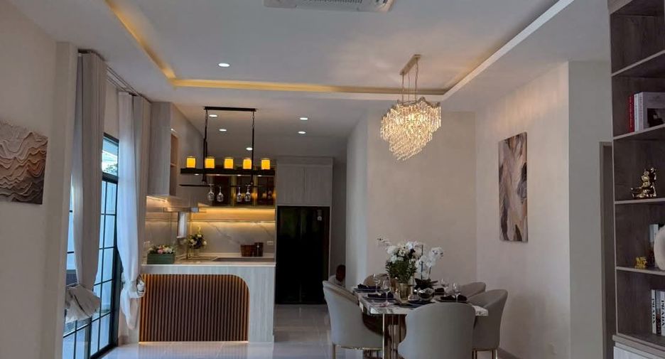 À vendre 4 chambres maison à East Pattaya, Pattaya