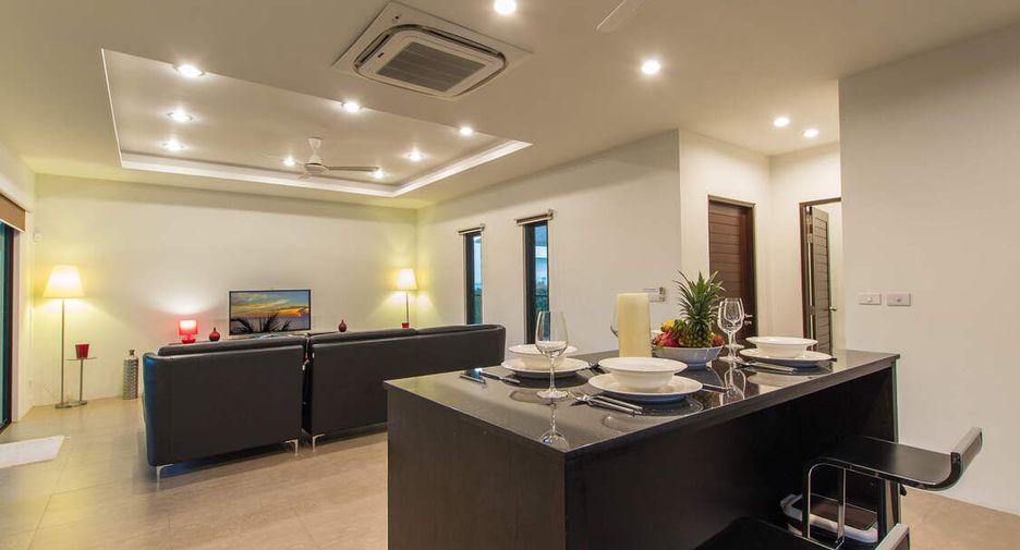 For sale 3 bedrooms villa in Mueang Phuket, Phuket