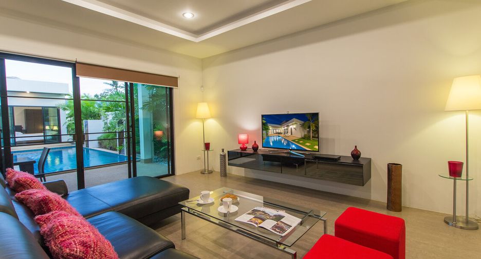 For sale 3 bedrooms villa in Mueang Phuket, Phuket