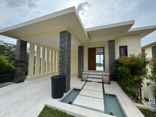 Продажа 4 спальни вилла в Тхаланг, Пхукет