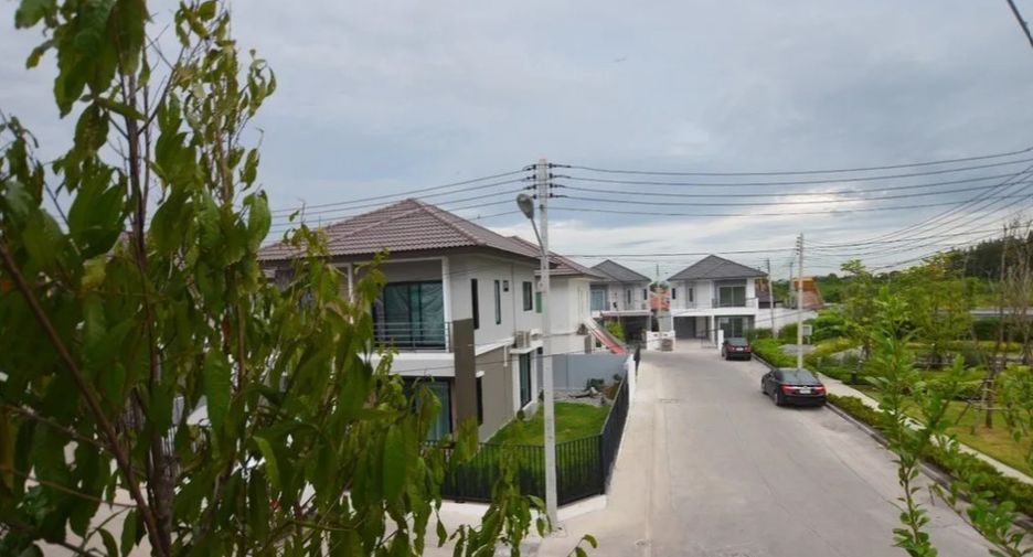 For sale 2 bedrooms house in East Pattaya, Pattaya