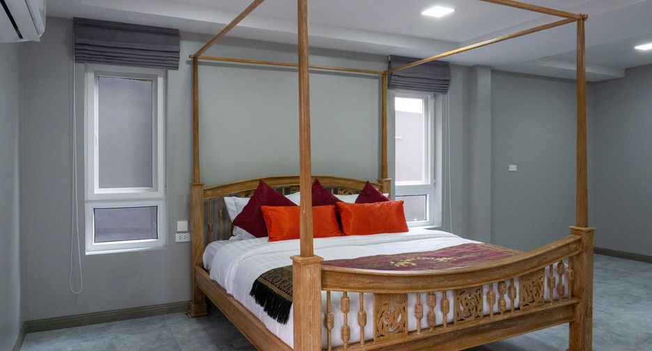 For sale 4 bedrooms house in Mueang Phuket, Phuket