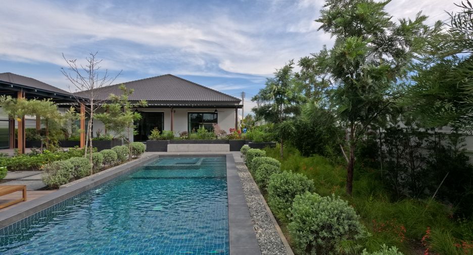 For sale 3 bedrooms villa in East Pattaya, Pattaya
