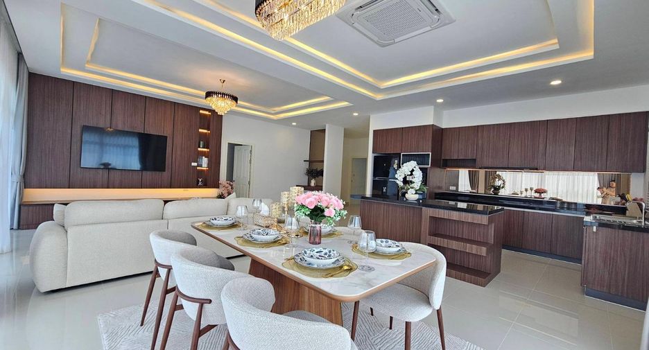 For sale 3 bedrooms villa in East Pattaya, Pattaya