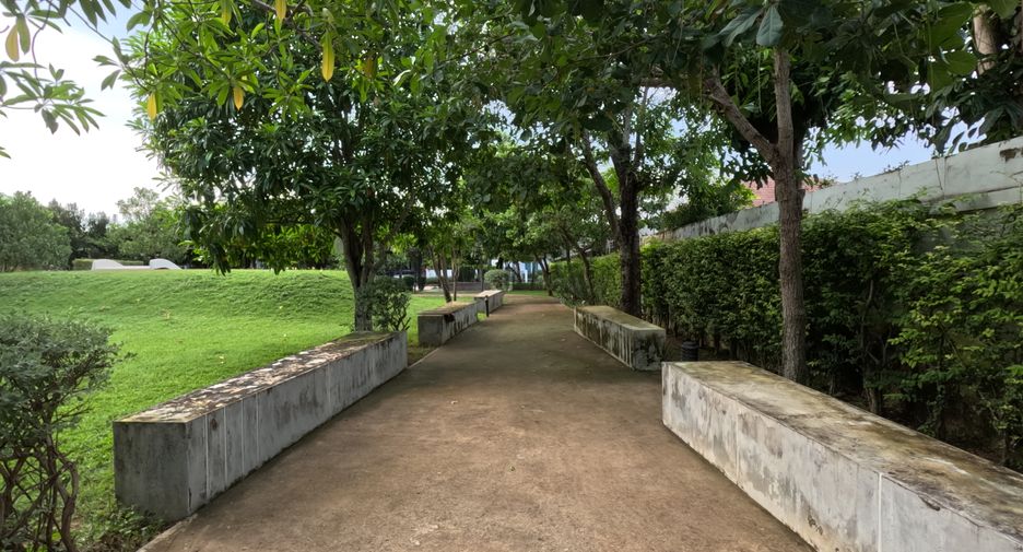 For sale 3 bedrooms villa in East Pattaya, Pattaya