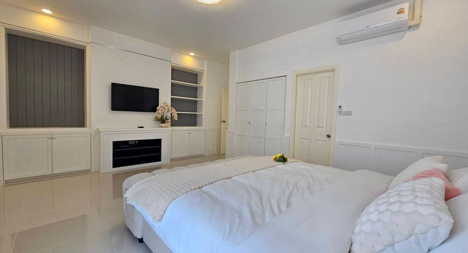 For sale 3 bedrooms villa in East Pattaya, Pattaya