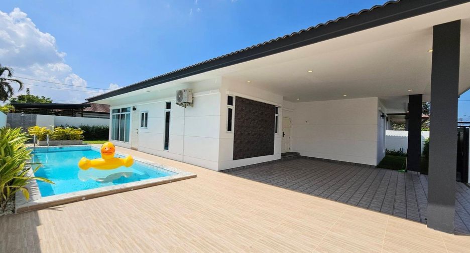 For sale 3 bedrooms villa in East Pattaya, Pattaya