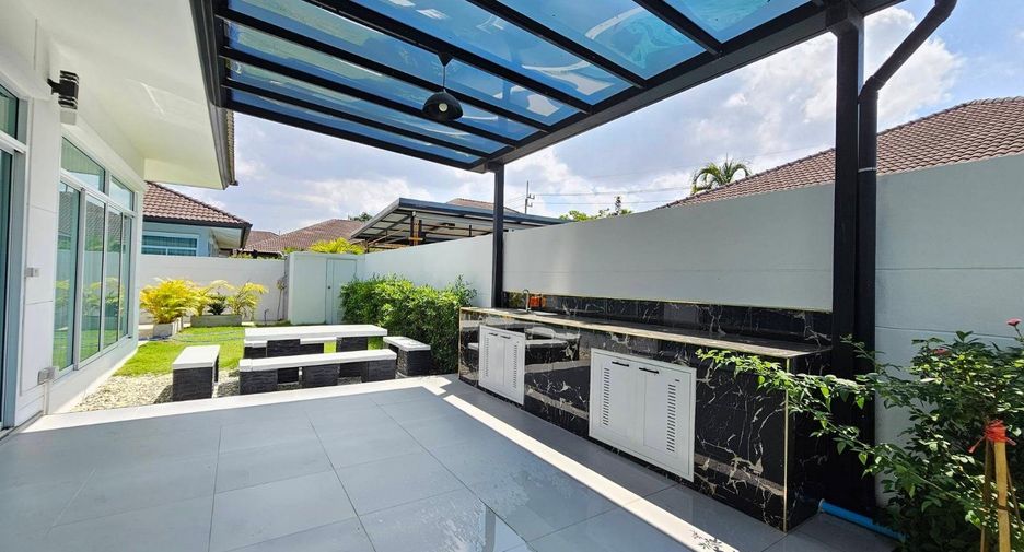 For sale 3 bedrooms villa in East Pattaya, Pattaya