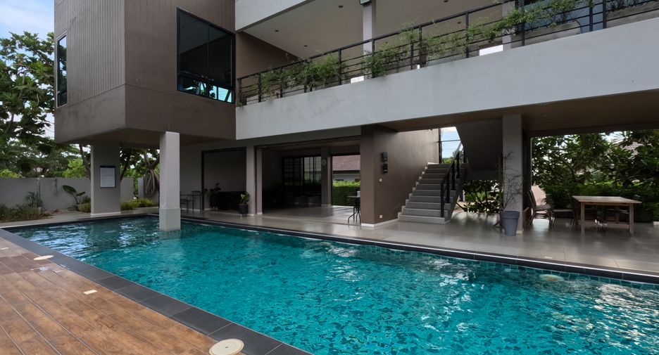 For sale 3 bedrooms villa in East Pattaya, Pattaya