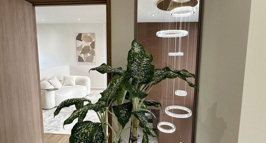 For sale 4 bedrooms villa in East Pattaya, Pattaya