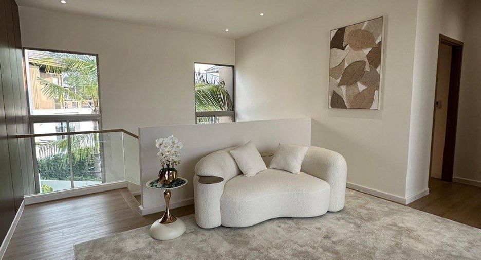 For sale 4 bedrooms villa in East Pattaya, Pattaya