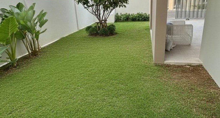 For sale 4 bedrooms villa in East Pattaya, Pattaya