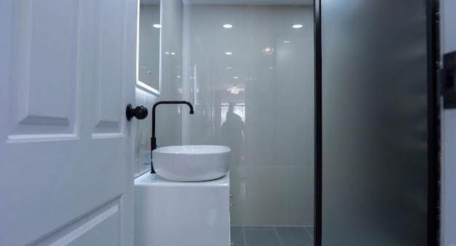 For sale 3 bedrooms house in East Pattaya, Pattaya