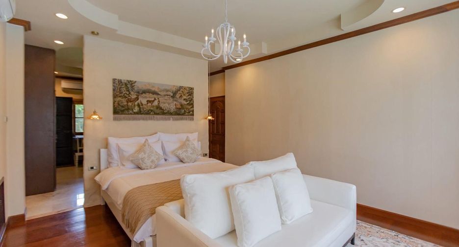 Villa zum Kauf mit 5 Zimmer in Mueang Phuket, Phuket