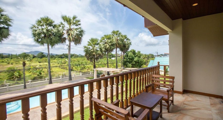 Villa zum Kauf mit 5 Zimmer in Mueang Phuket, Phuket