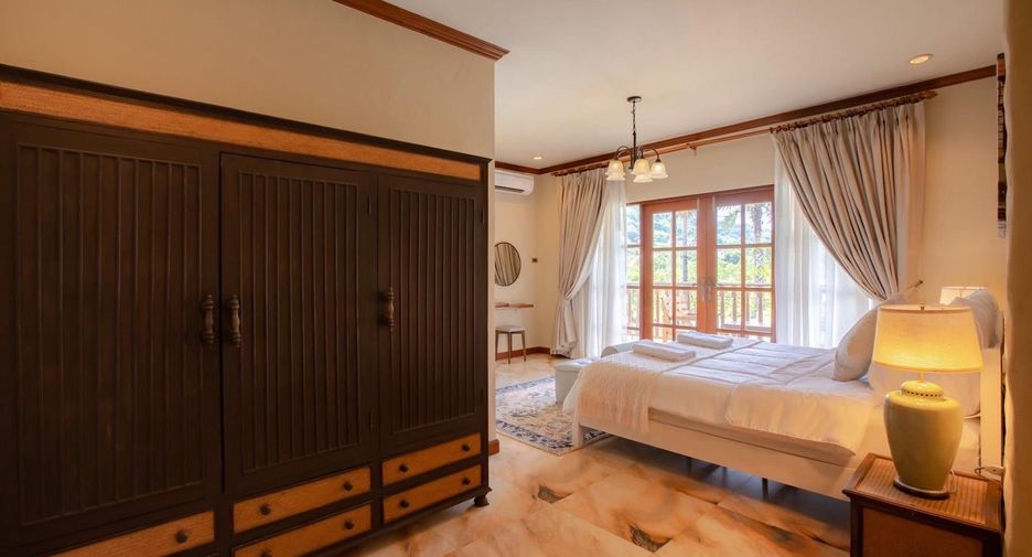 Villa zum Kauf mit 5 Zimmer in Mueang Phuket, Phuket