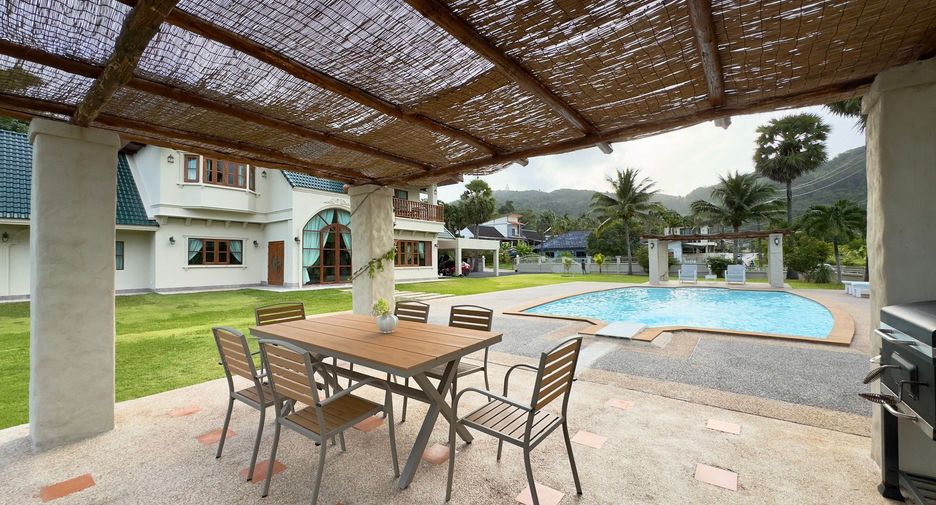 Villa zum Kauf mit 5 Zimmer in Mueang Phuket, Phuket
