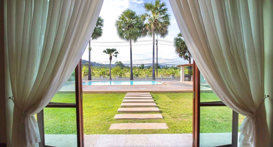 Villa zum Kauf mit 5 Zimmer in Mueang Phuket, Phuket