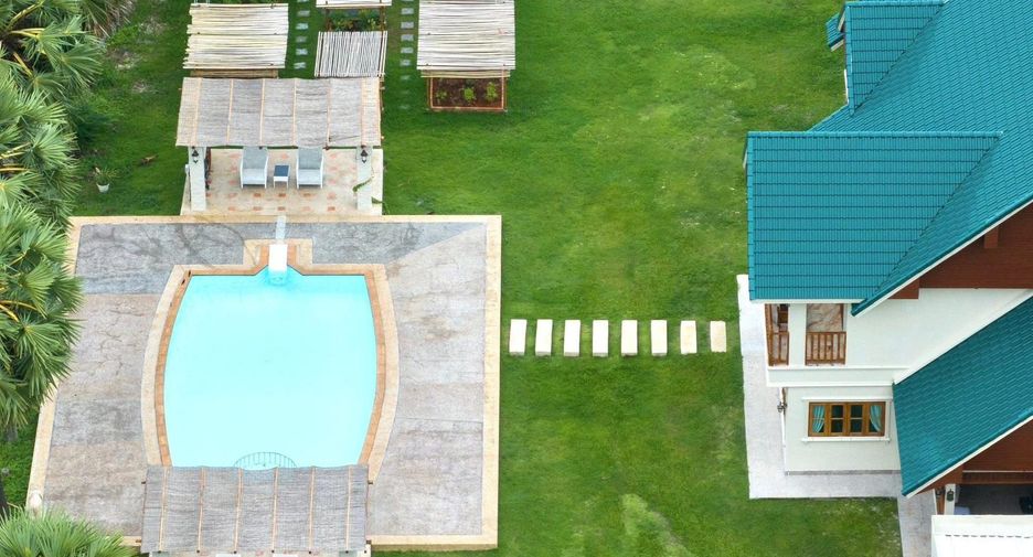 Villa zum Kauf mit 5 Zimmer in Mueang Phuket, Phuket