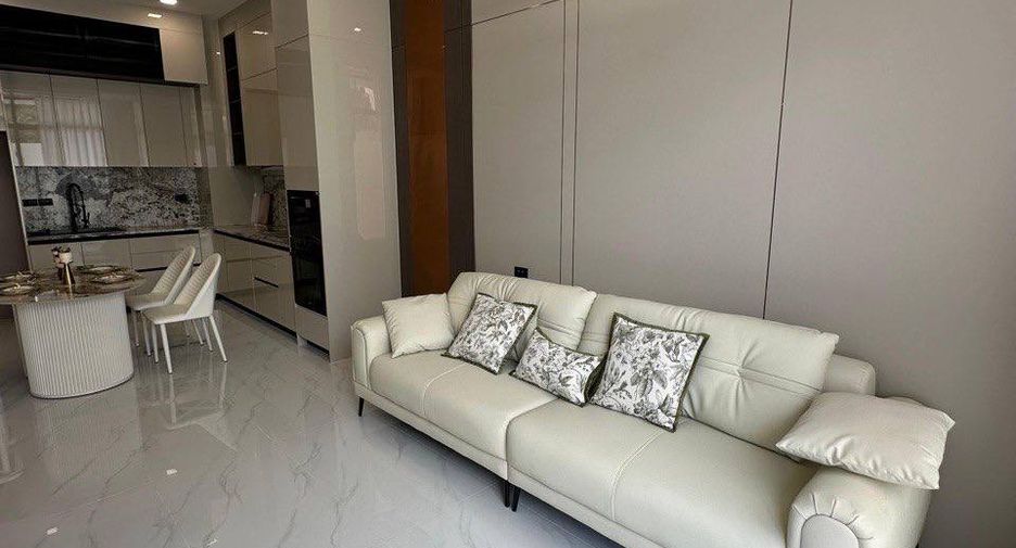 For sale 4 bedrooms townhouse in Bang Lamung, Chonburi