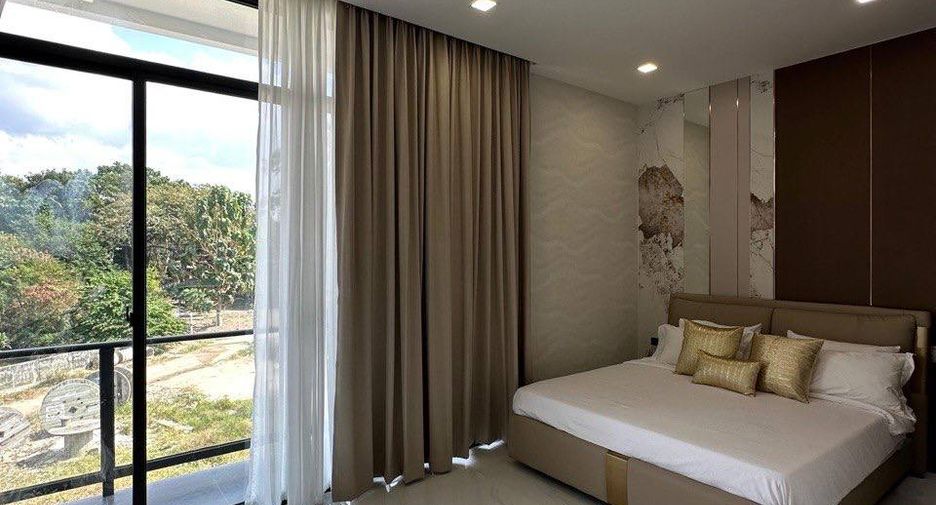 For sale 4 bedrooms townhouse in Bang Lamung, Chonburi