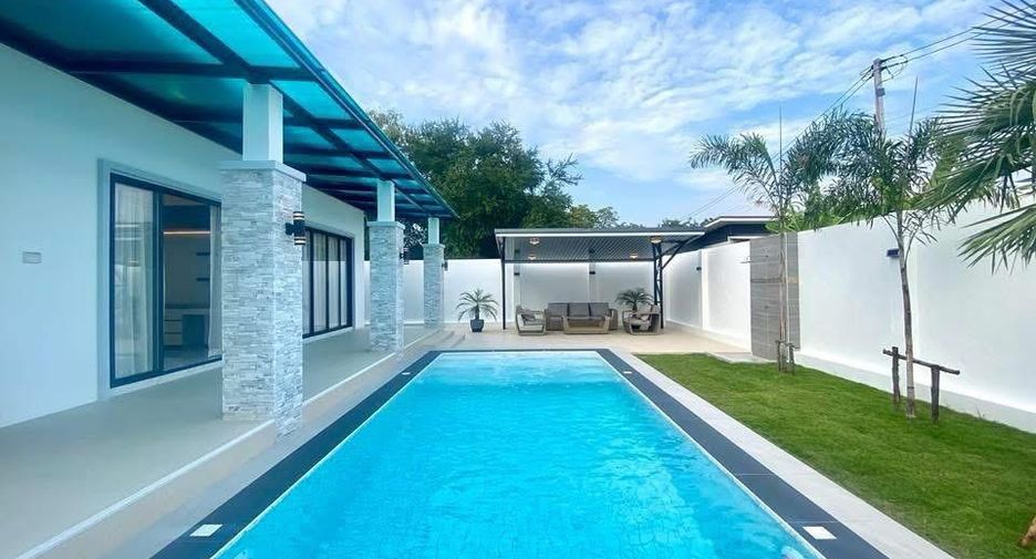 For sale 3 bedrooms villa in East Pattaya, Pattaya