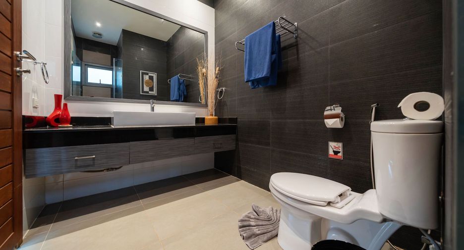For sale 2 bedrooms villa in Mueang Phuket, Phuket