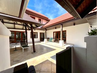 Villa zum Kauf mit 4 Zimmer in Bang Lamung, Chonburi