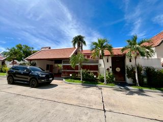 Villa zum Kauf mit 4 Zimmer in Bang Lamung, Chonburi