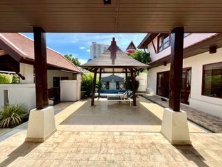 Villa zum Kauf mit 4 Zimmer in Bang Lamung, Chonburi