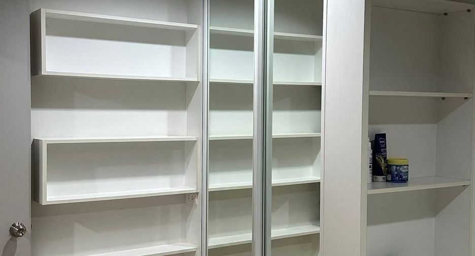 For rent 1 bed condo in Huai Khwang, Bangkok