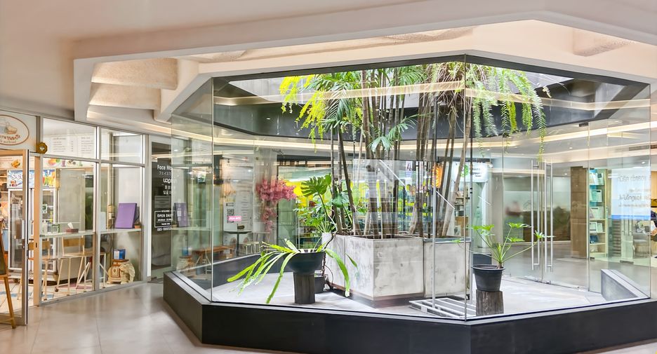 For rent office in Phaya Thai, Bangkok