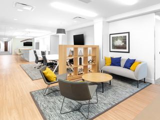 For rent office in Yan Nawa, Bangkok