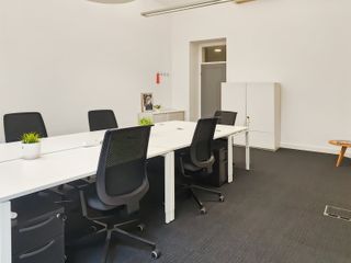 For rent office in Yan Nawa, Bangkok