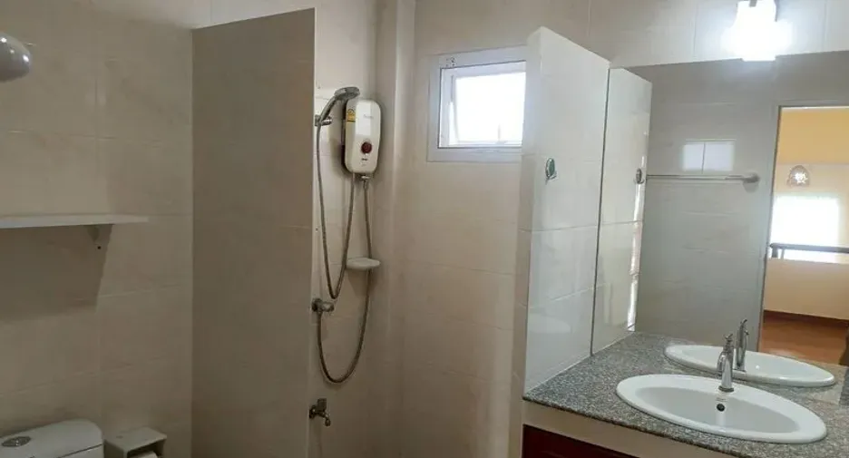 For rent 4 bedrooms house in Hang Dong, Chiang Mai