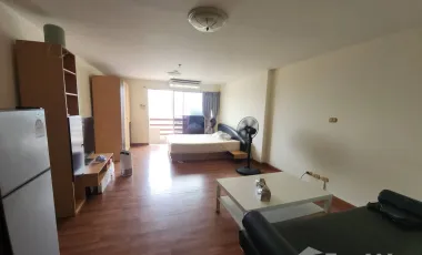 For rent studio condo in Khlong San, Bangkok