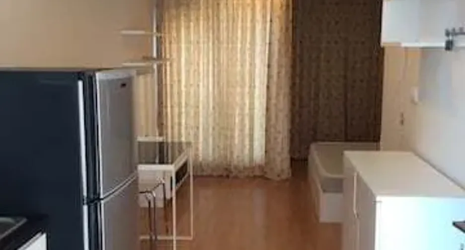 À louer studio condo à Thon Buri, Bangkok