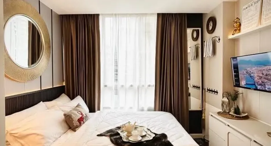 For rent 2 bedrooms condo in Huai Khwang, Bangkok