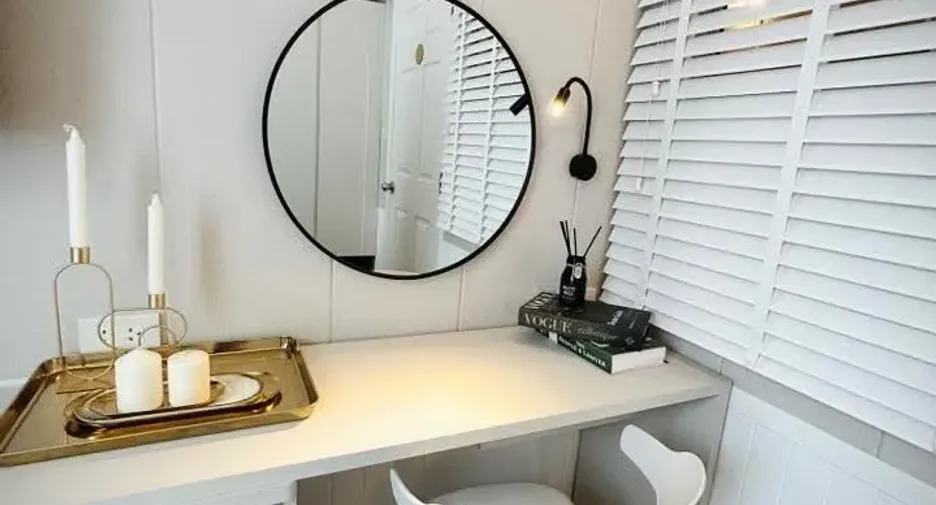 For rent 2 bedrooms condo in Huai Khwang, Bangkok