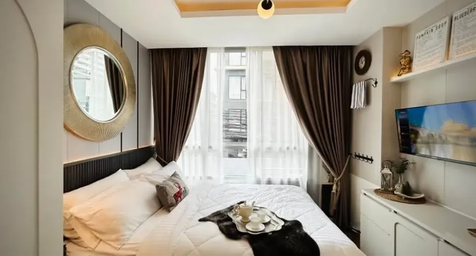 For rent 2 bedrooms condo in Huai Khwang, Bangkok