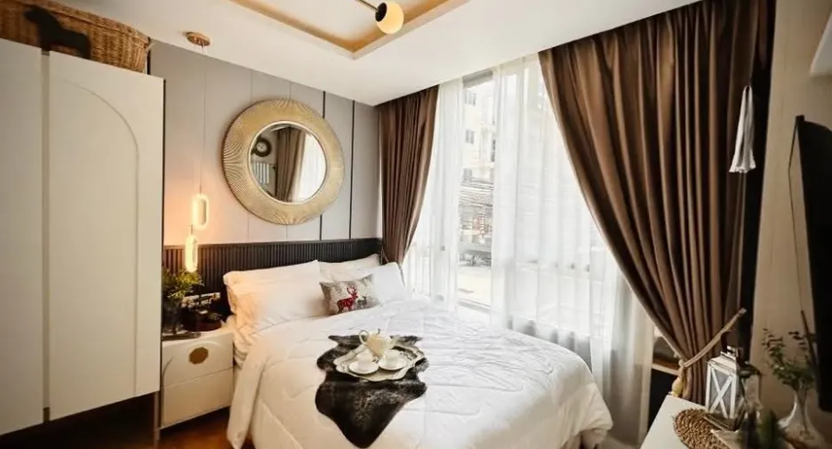 For rent 2 bedrooms condo in Huai Khwang, Bangkok